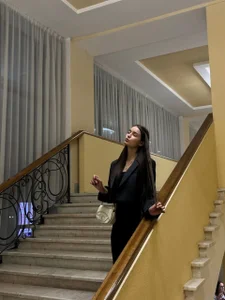 ClaraaHowell Public 사진 2