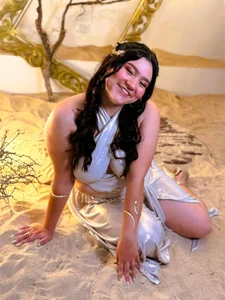 AmatistaSky__The Goddess in the Desert 🏜️ Bild 3