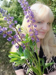 The best gift is blooming de NicoleKind  3 Imagens