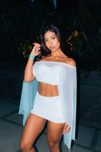 OrianaFontaine_ Do you like this fit? 💋 Pic 3
