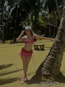 EmmaJhoons Trip to the beach🥥🙈 Foto 7