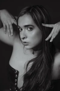 SARAMISHA SENSUAL DARK Pic 2