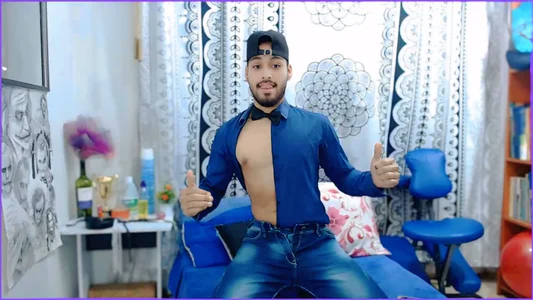 woww de Liam_hairy  2 Imagens