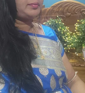 Kavya17 Public7 Pic