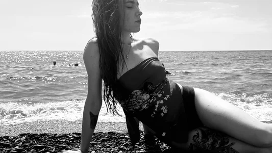 by the sea.. de Ruth_Going Foto
