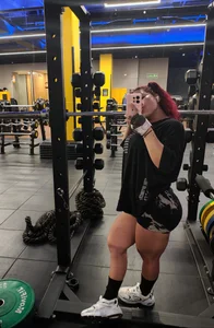 Zdjęcia kyliejenner_hot passion exercise hobbies♥️💪🏻🦿:  5