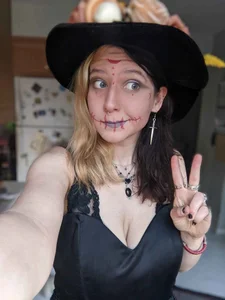 G0thicSprings Makeup looks sexfoto 1