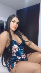 amazonafit_ Diosa de flores 😍🐝 Pic