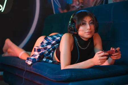 GAMER GIRL