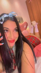 schoolgirl od DANDARA_THOM  2 snímek
