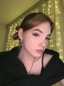 ElletteHakey Public Pic 4