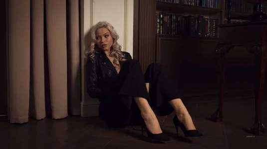 EmmyMills me Εικόνα 4