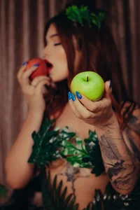 LeaThompson God is a woman Foto