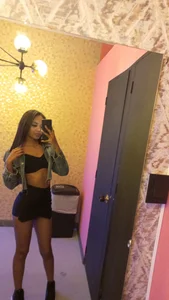 Kaylee_D__ Public Pic 4