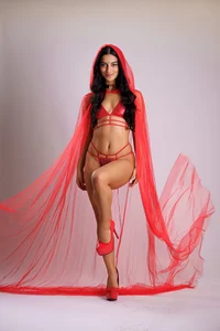 AlishaSuarez Red Hood, No Innocence Billede 5