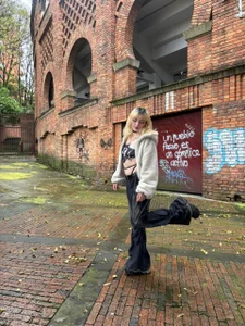 Cloe_five DATES Pic 5