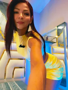 “It feels good here… with you.” de HannaPetit  3 photos