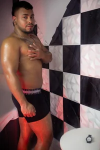 BrianMalonee Look sweat falling through my body зображення