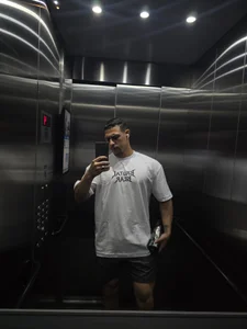 Sozinho de Miketesao  3 Imagens