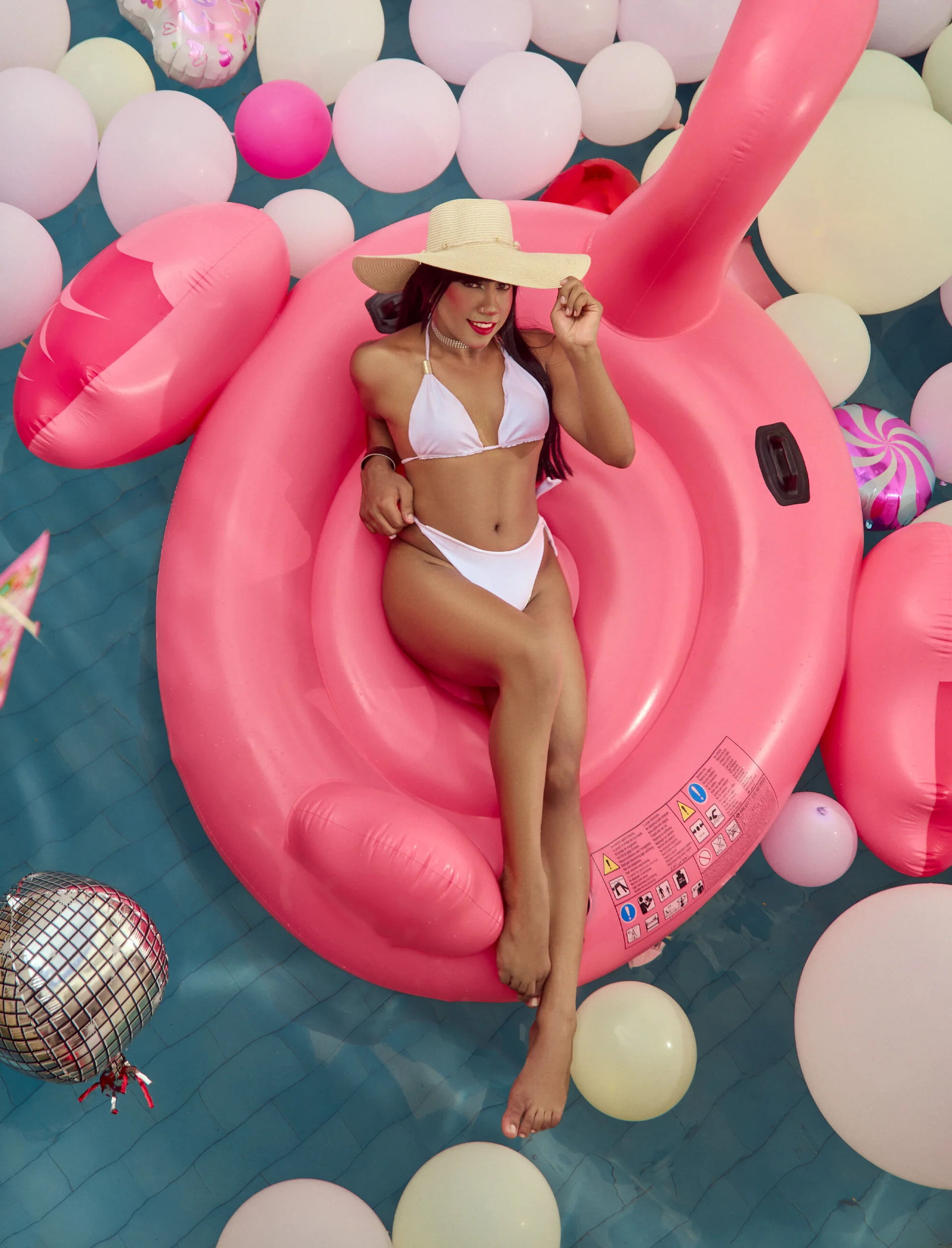 IsabellaDarrell_ts pool day зображення 2