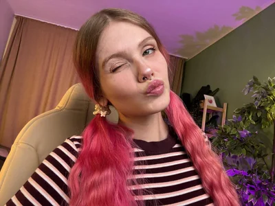 Gretchen_Mol 💫 girl next door💫 Pic 8