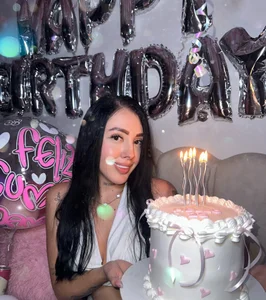 alice_millions 🎈 Birthday Girl 💖 Pic 4
