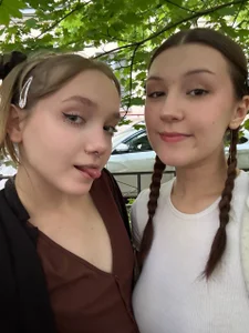 bambi_luLulu and Kate (katexxxx)🤍💜 Bild 4