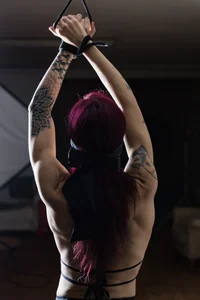Tied and Blindfolded 4 free de MelanieDeep  4 Imagens