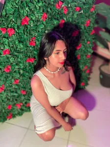 Prety_Nany kisss 👄💛 Gambar 7