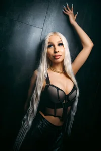 Public de Evelyn_Luxe  2 Imagens