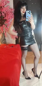 alixxon1 Tell me where you want me to touch you first... and I'm not going to obey you. 🥵 사진 4