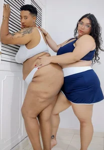 TiffantyAndStacy kullanıcısının sexy couple albümü -  4 fotoğraf