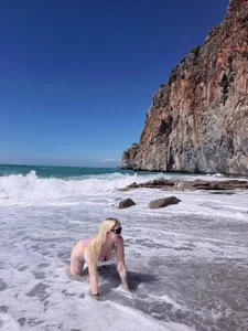 Elfi_InPublic ELFI IN THE SEA 🌊 Pic 5