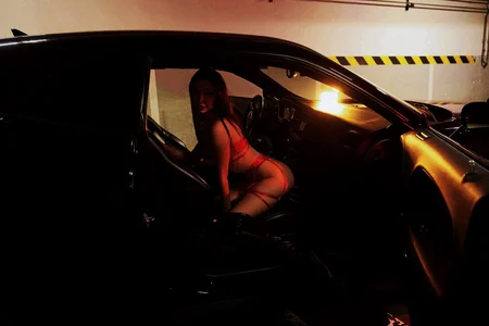 Lina_Thornton_ me.car.u? Pic 8