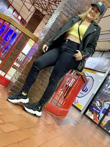 ValeryGrey Public Pic 4