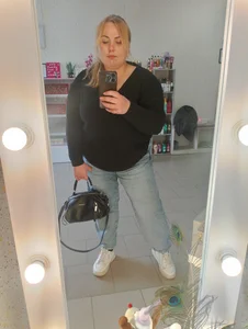 Moumy_girl Public Pic 3