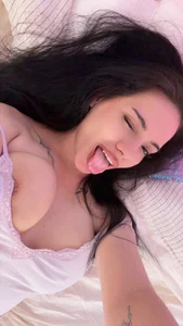IsabellaSinn Cutie Potottie 😝 Hình 4