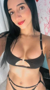 UrNewFantasy 🖤 Pic 2