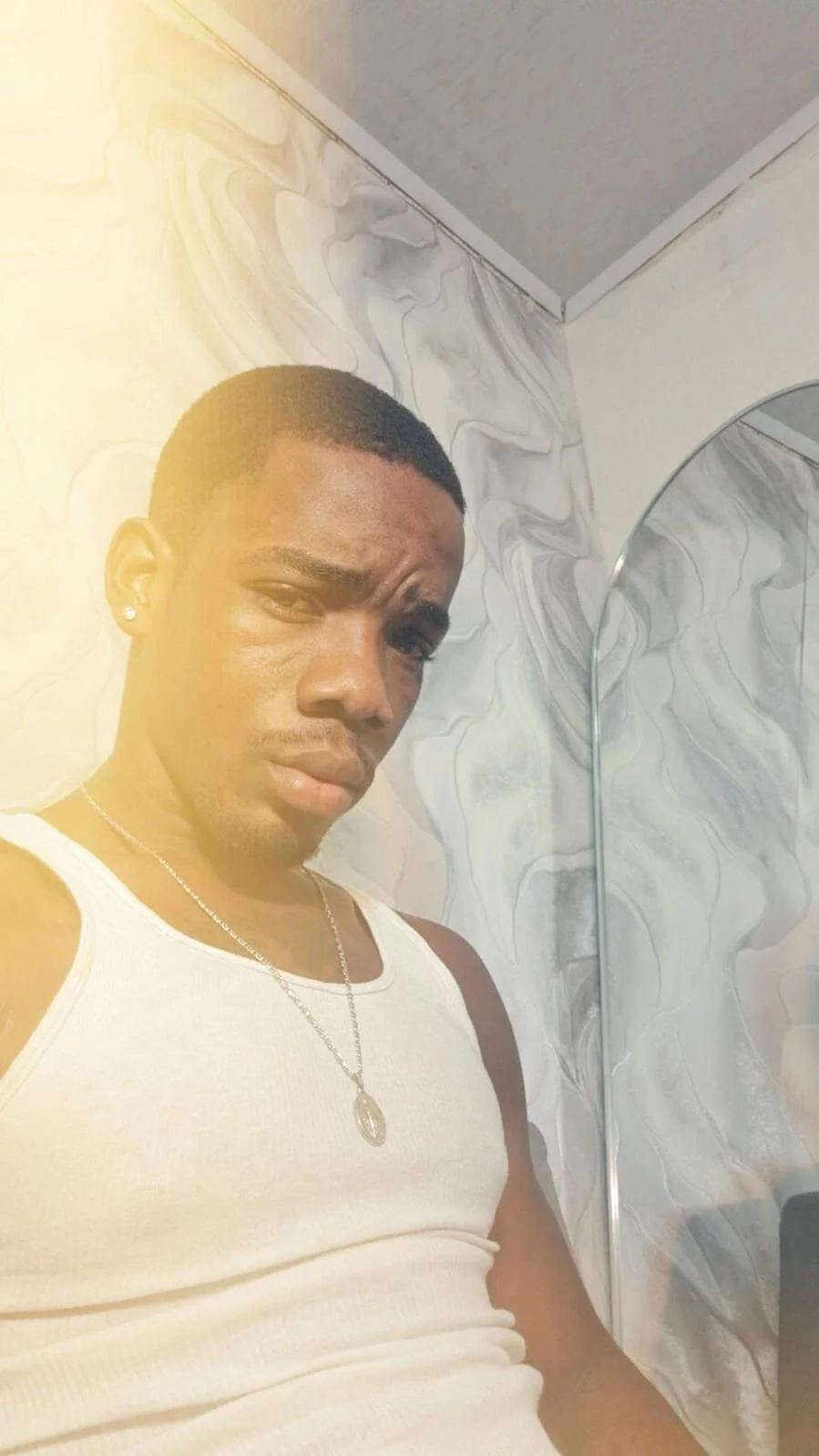 aron_clark Trending Pic 9240