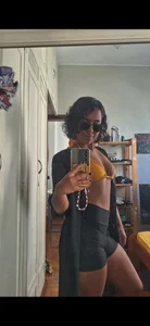 Eu de morena911  2 Imagens