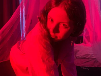 foxy_tease_ What do you see in my eyes?👀🔥 Bilde