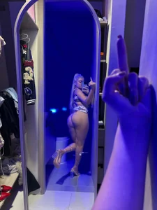 sofiacastillo01 Do u want see my show in the bathroom? Sendme PM Foto 7