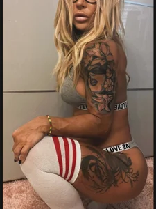 surreymilf Yummy Billede 3