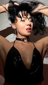 Melissa_Fane Black glow Immagine  3