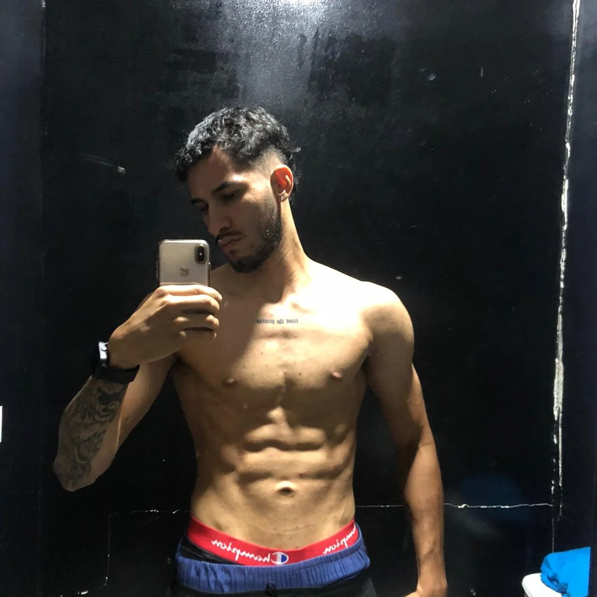 Foto em tendência de JakeMonroe 9599