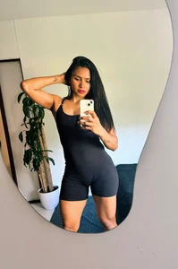 Tatiana_bram_ delicious woman in black 😏😏 Immagine 