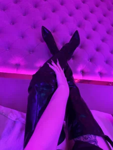 AlysonHuxley_ Heels Pic