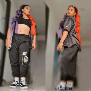 Samanthaa_8_ Public Foto