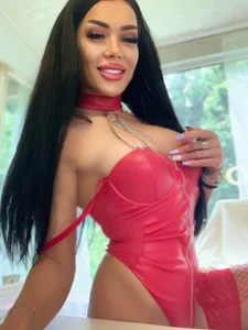 MiaKnoxxx: Public ( 7 фото)