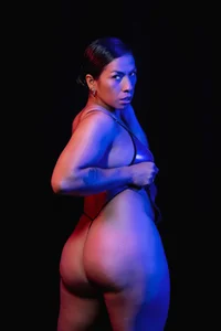 valenprice_xxxINTENSELY SEXY Bild 7